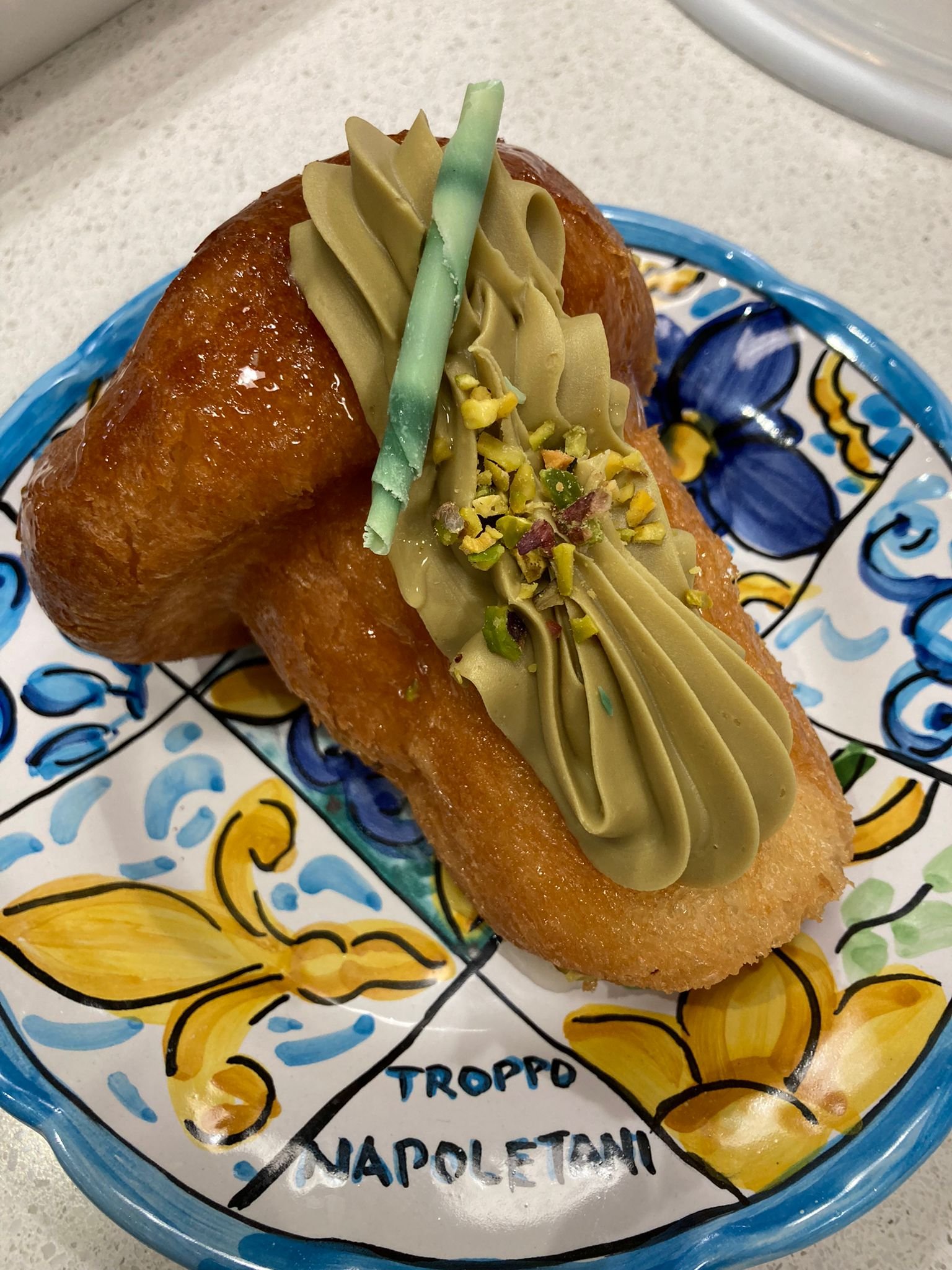 Babà farcito
