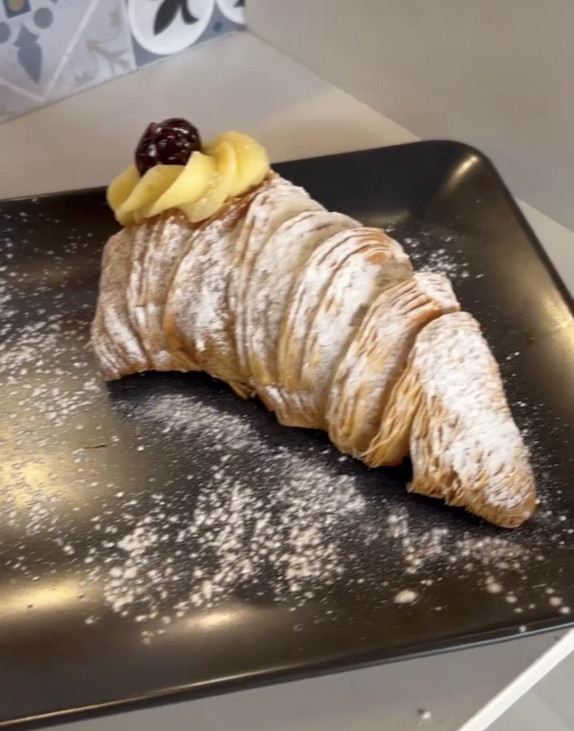 Coda d’aragosta crema e amarena 