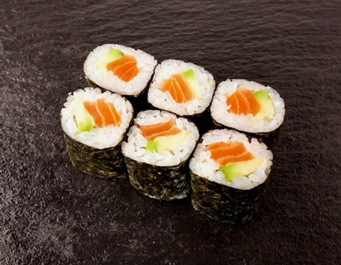 Hosomaki salmone e avocado