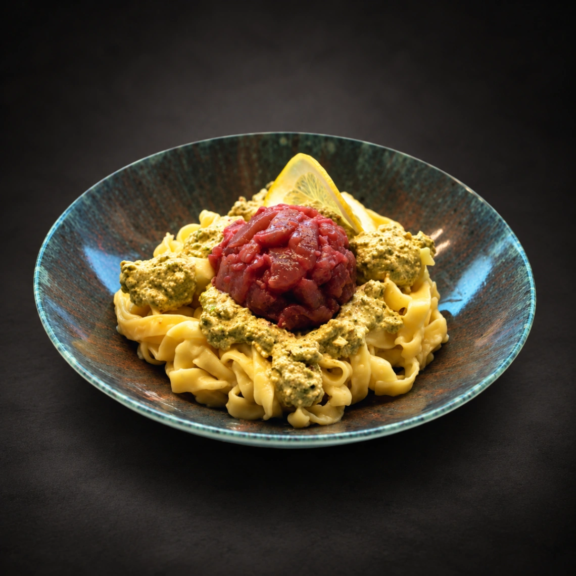 Tagliatelle con Tartare di Tonno e Pistacchio