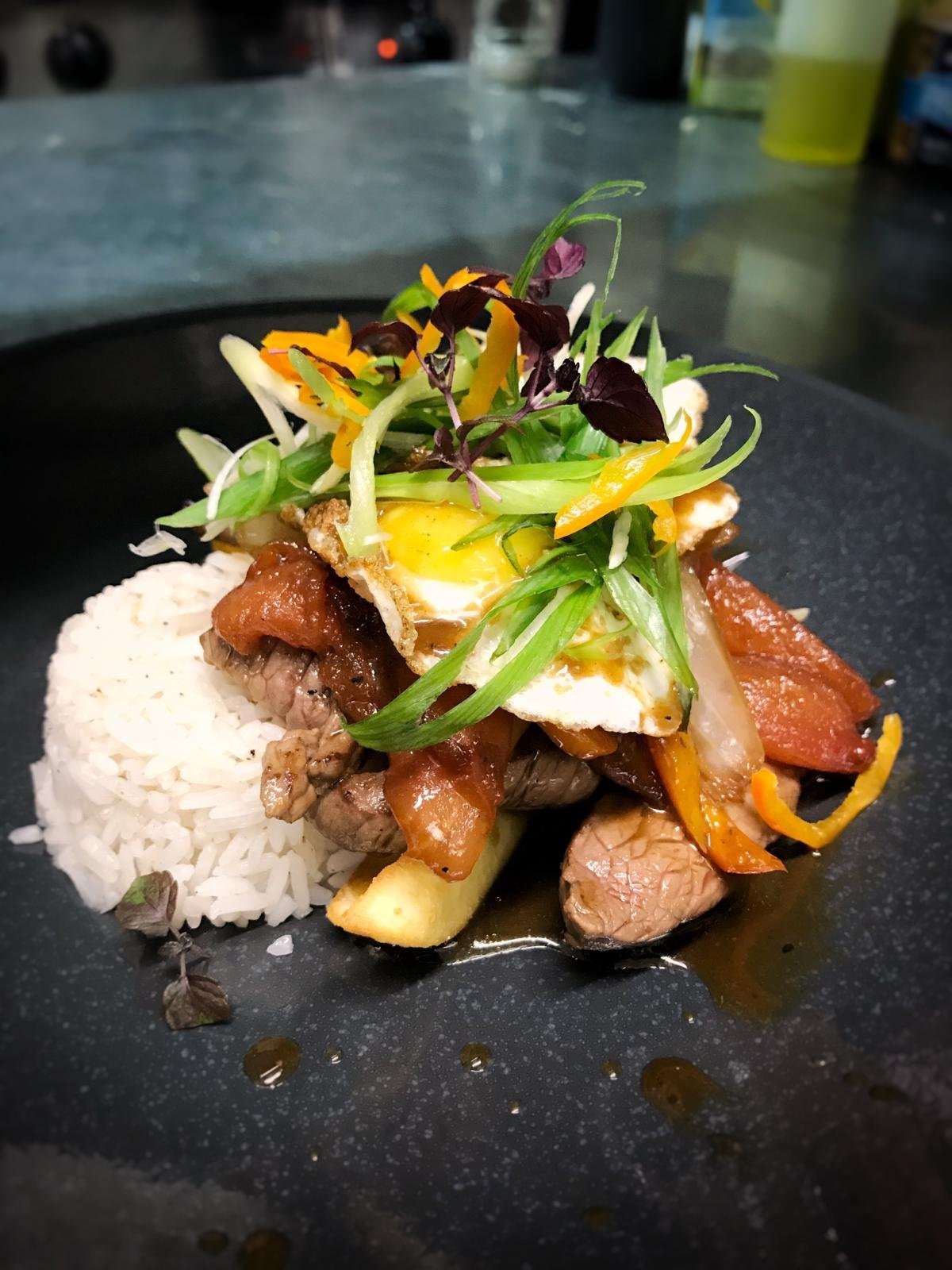 Lomo saltado (perù)