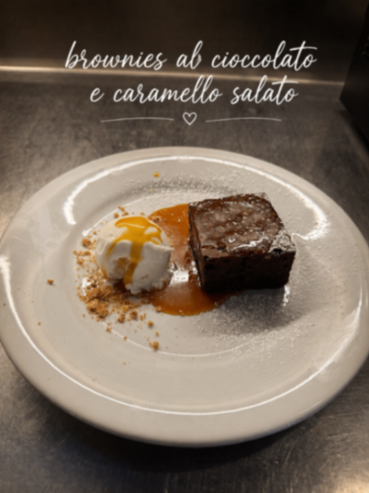 BROWNIES AL CIOCCOLATO CON CARAMELLO SALATO