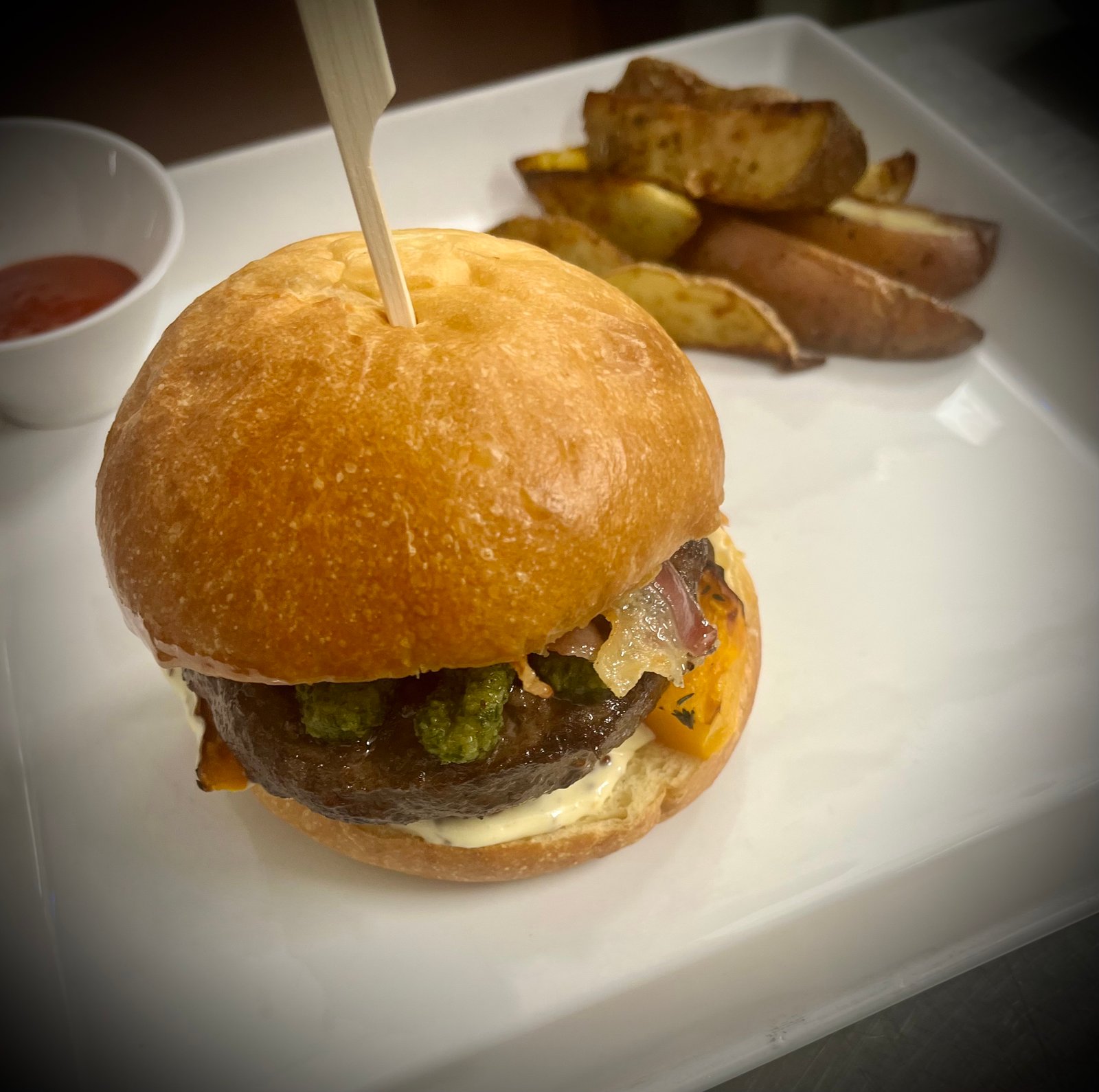 Burger Contadino con patate arrosto